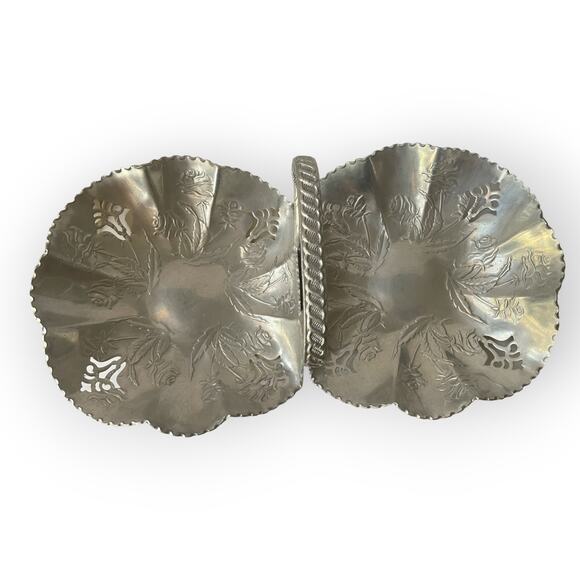 Vintage Thames Aluminum Basket, Divided Basket With Handle, - Picture 3 of 3